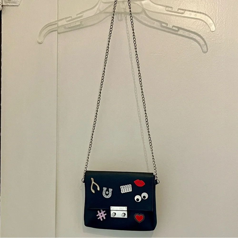 Capelli of New York - Stylish Black Chain Shoulder Bag - Picture 3 of 10